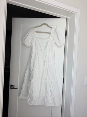 Astr White Puff-Sleeve Square-Neck Midi Dress
